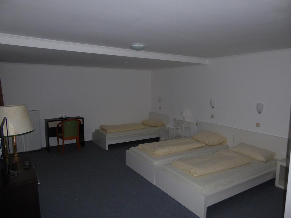 Pohl'S Rheinhotel Adler Sankt Goarshausen Eksteriør billede