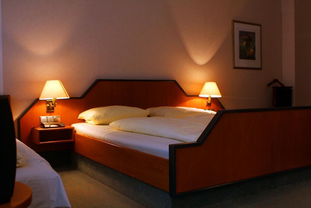 Pohl'S Rheinhotel Adler Sankt Goarshausen Værelse billede