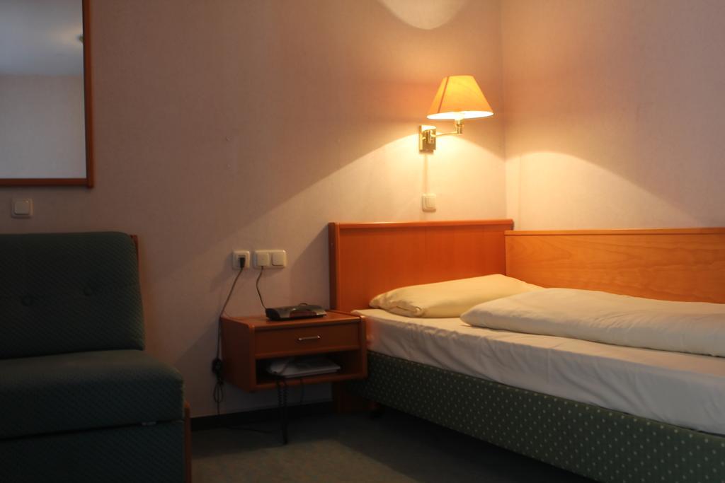 Pohl'S Rheinhotel Adler Sankt Goarshausen Værelse billede